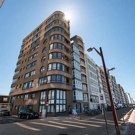 Apartment Uniek Panoramisch Zeezicht&strandcabine